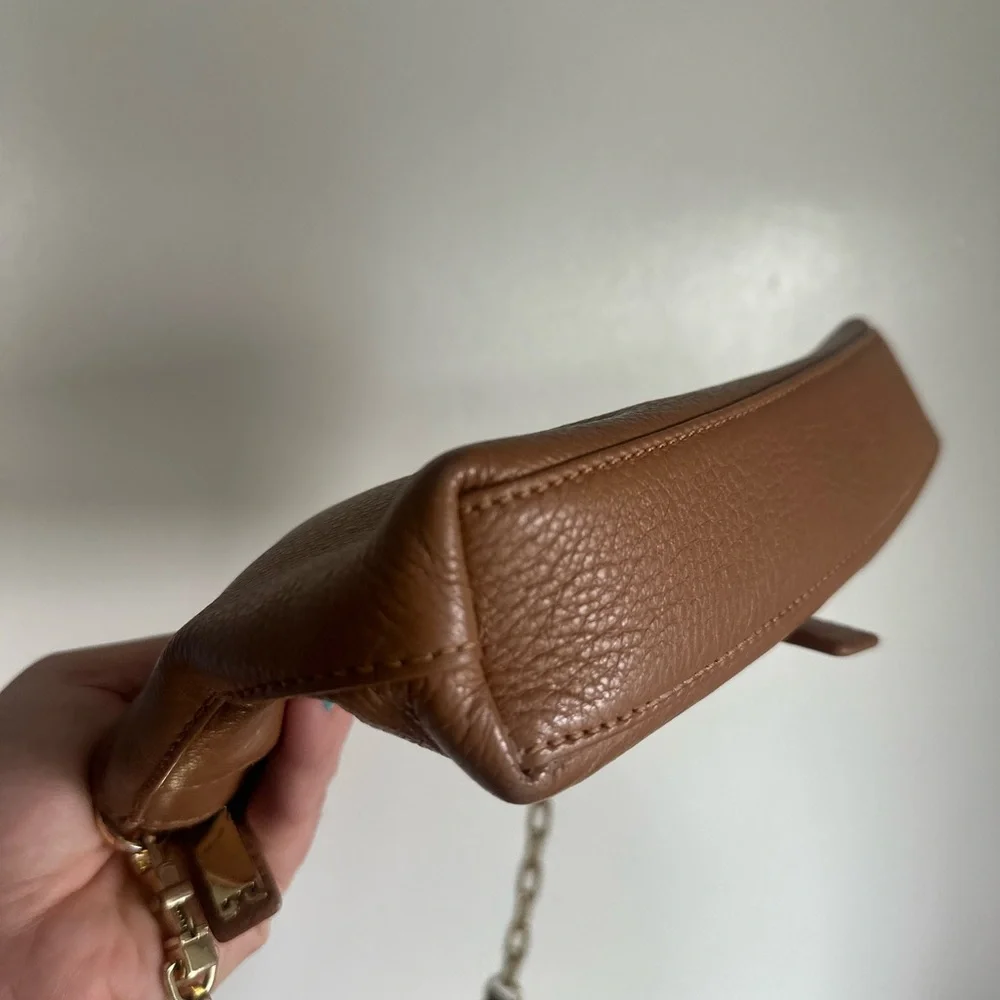 Tory Burch pebbled Leather Robinson Crossbody Bag - Picture 7 of 10